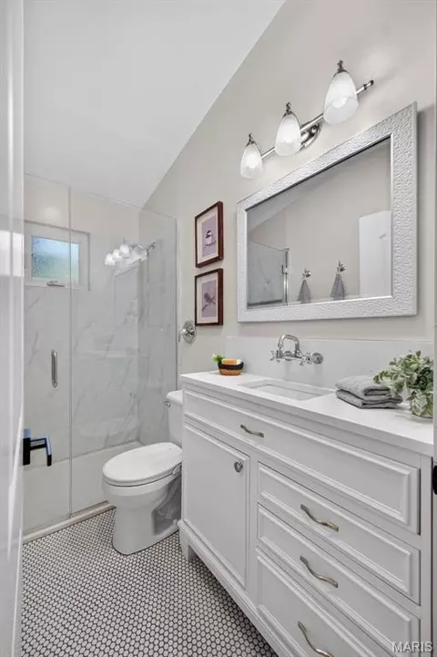 Bath - 507 Charlotte Pl, O'fallon, MO 63366 photo 2 of 5