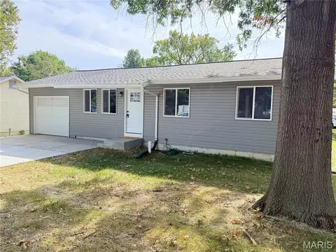 800 Flora Ave, Warrenton, MO 63383