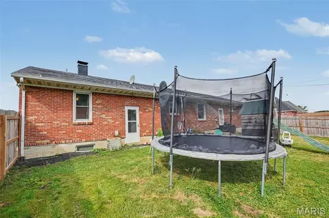 Exterior - 202 Cherry St, Wright City, MO 63390 photo 4 of 6