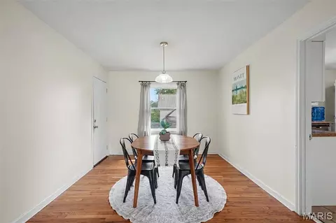 Dining - 202 Cherry St, Wright City, MO 63390 photo 2 of 3