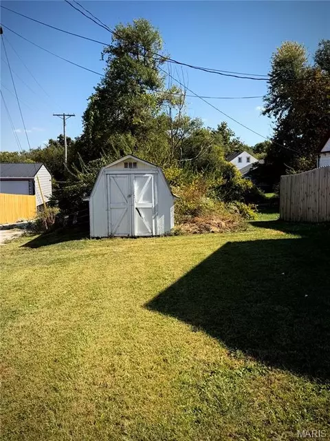 Exterior - 202 Cherry St, Wright City, MO 63390 photo 6 of 6