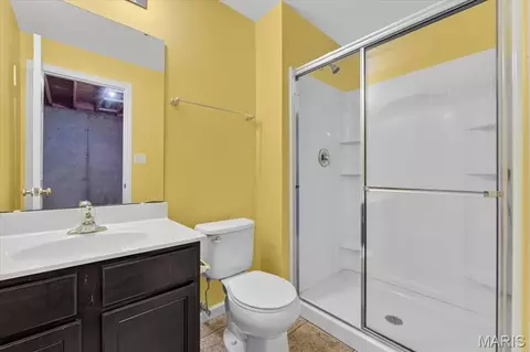 Bath - 1151 Maywood Dr, Eureka, MO 63025 photo 5 of 5