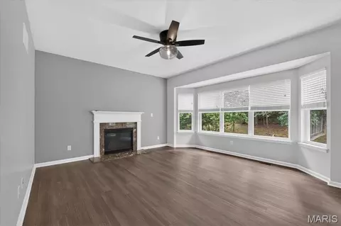 Living - 1151 Maywood Dr, Eureka, MO 63025 photo 3 of 5