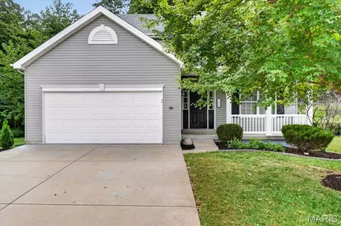 Exterior - 1151 Maywood Dr, Eureka, MO 63025 photo 3 of 8