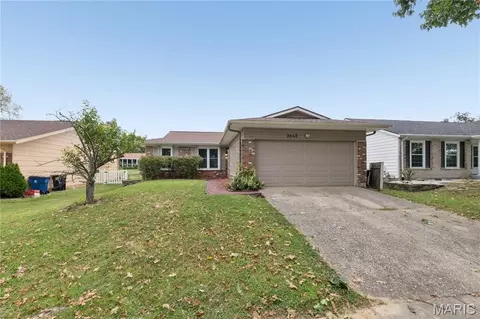 3645 Greenway Chase Dr, Florissant, MO 63031