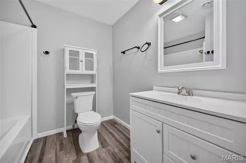 Bath - 14467 Worth Ln, Plato, MO 65552 photo 1 of 2