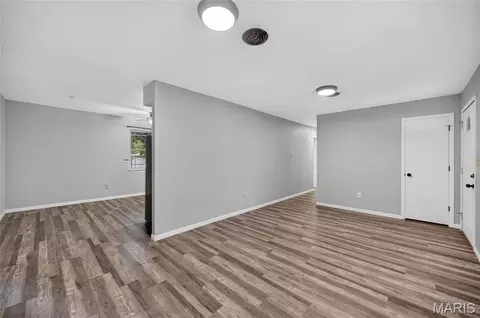 Living - 14467 Worth Ln, Plato, MO 65552 photo 1 of 2