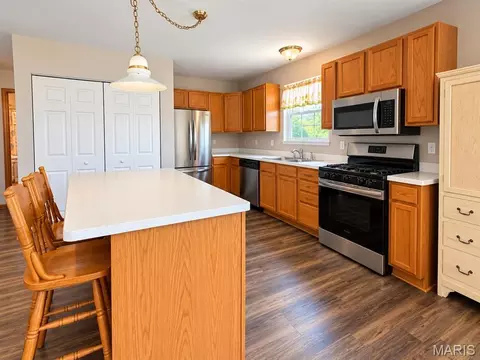 Kitchen - 720-722 Brittany Ct, Waterloo, IL 62298 photo 3 of 4