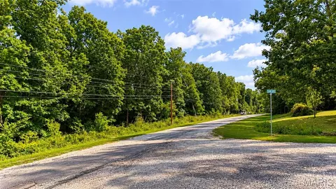 324 Hickory Dr, Cuba, MO 65453 photo 4