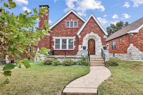 1620 Grape Ave, Saint Louis, MO 63147