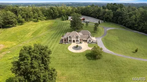 499 Mossy Oak Rdg, Cape Girardeau, MO 63701