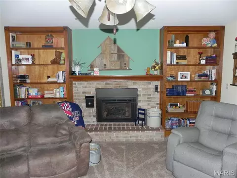 Living - 4 Tinsmith Ct, O'fallon, MO 63366 photo 5 of 5