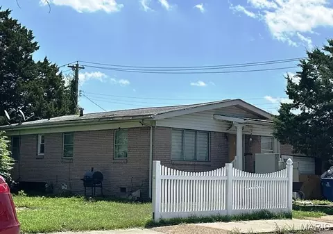 505 S 5th St, Brooklyn, IL 62059