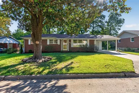 1534 N Henderson St, Cape Girardeau, MO 63701