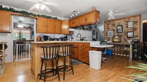 Kitchen - 1804 Bluebird Rd, Cabool, MO 65689 photo 2 of 5