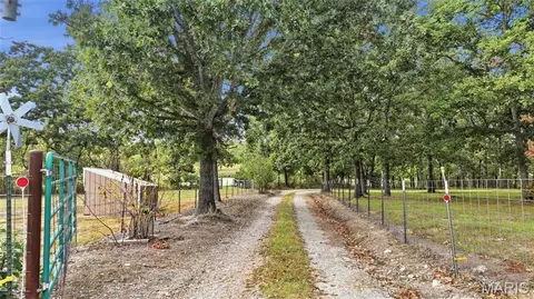 Exterior - 1804 Bluebird Rd, Cabool, MO 65689 photo 3 of 21