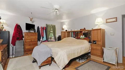Bedroom - 1804 Bluebird Rd, Cabool, MO 65689 photo 3 of 6