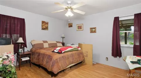 Bedroom - 1804 Bluebird Rd, Cabool, MO 65689 photo 5 of 6