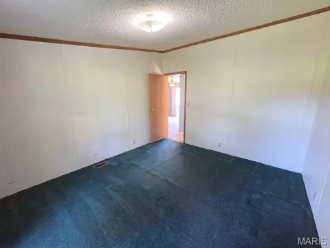 Bedroom - 31718 Casino Dr, Canton, MO 63435 photo 4 of 6