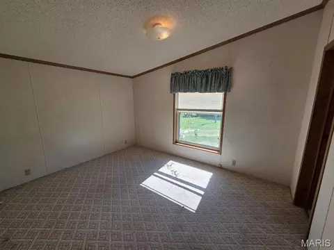 Bedroom - 31718 Casino Dr, Canton, MO 63435 photo 5 of 6