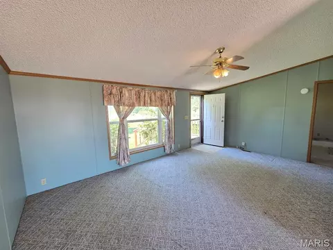 Living - 31718 Casino Dr, Canton, MO 63435 photo 5 of 7