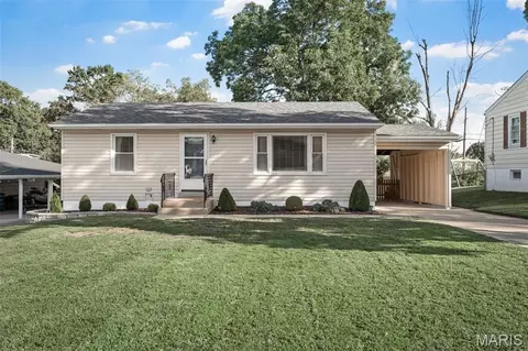 11147 Golf Crest Dr, Saint Louis, MO 63126