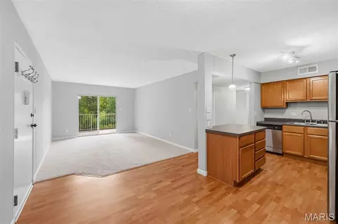 1445 Willow Brook Cv #9, Saint Louis, MO 63146