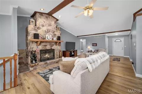 Entry Way - 28796 N Oak Dr, Wright City, MO 63390 photo 1 of 2