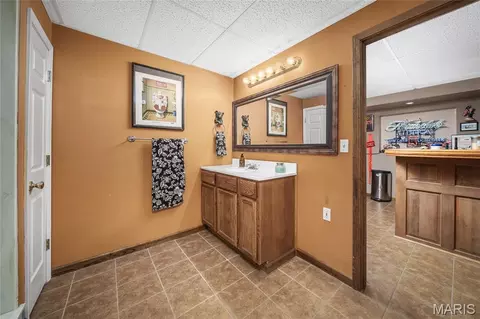 Bath - 28796 N Oak Dr, Wright City, MO 63390 photo 6 of 6