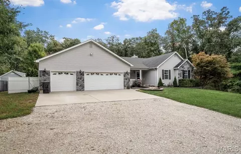 Exterior - 28796 N Oak Dr, Wright City, MO 63390 photo 3 of 11