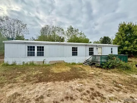 140 Old Yukon Rd, Raymondville, MO 65555