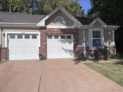 1422 Eagles Way Ct, Hazelwood, MO 63042