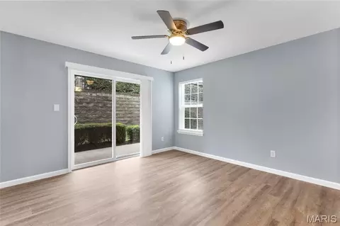 Living - 9102 Spring Creek Ln, O'fallon, MO 63368 photo 4 of 5