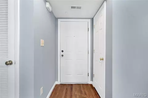 Entry Way - 9102 Spring Creek Ln, O'fallon, MO 63368 photo 1 of 3