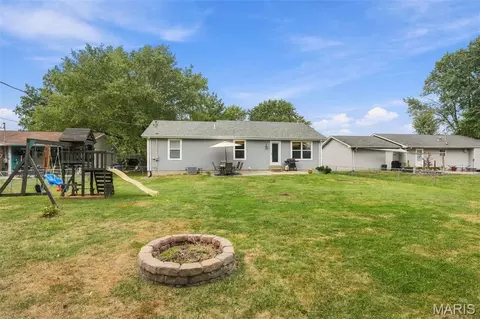 Exterior - 6 S Perry Cir, O'fallon, MO 63366 photo 2 of 4