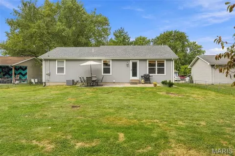 Exterior - 6 S Perry Cir, O'fallon, MO 63366 photo 3 of 4