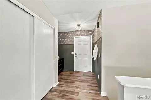 Entry Way - 6 S Perry Cir, O'fallon, MO 63366 photo 2 of 3