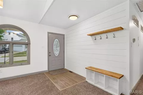 Entry Way - 12 Lamplighter Ln, O'fallon, MO 63368 photo 1 of 2