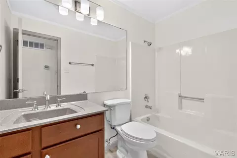 Bath - 12 Lamplighter Ln, O'fallon, MO 63368 photo 1 of 2
