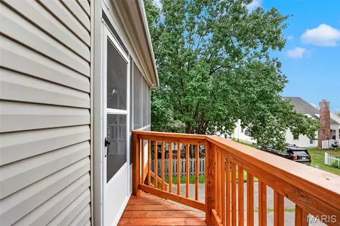 Exterior - 12 Lamplighter Ln, O'fallon, MO 63368 photo 2 of 9