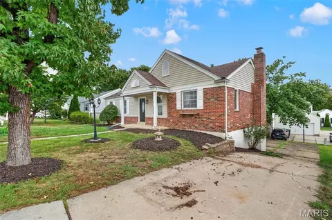 Exterior - 12 Lamplighter Ln, O'fallon, MO 63368 photo 8 of 9