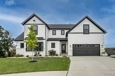 104 Copper Stone Pt, Wentzville, MO 63385