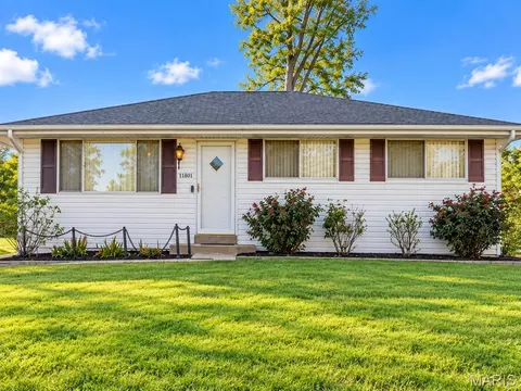 11801 Bridgevale Ave, Saint Louis, MO 63138