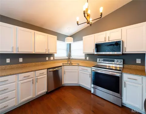 Kitchen - 3858 Birch Dr, Imperial, MO 63052 photo 2 of 3