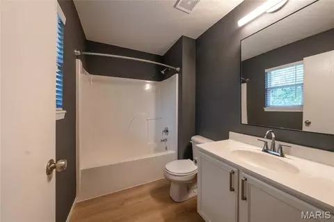 Bath - 3858 Birch Dr, Imperial, MO 63052 photo 3 of 6