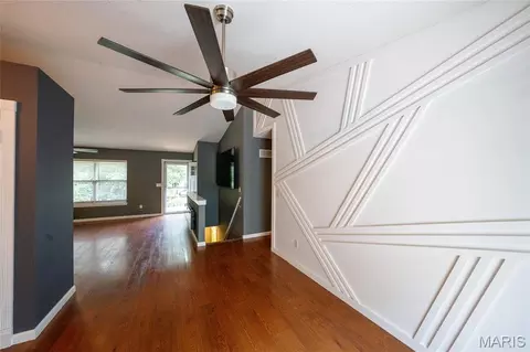 Entry Way - 3858 Birch Dr, Imperial, MO 63052 photo 3 of 4