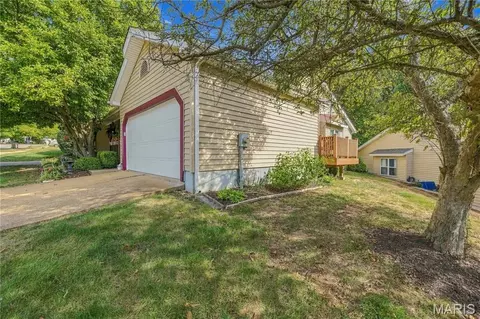 Exterior - 550 Spring Glen Dr, Ballwin, MO 63021 photo 3 of 3