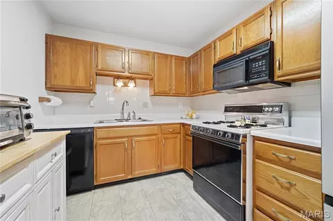 Kitchen - 550 Spring Glen Dr, Ballwin, MO 63021 photo 1 of 3