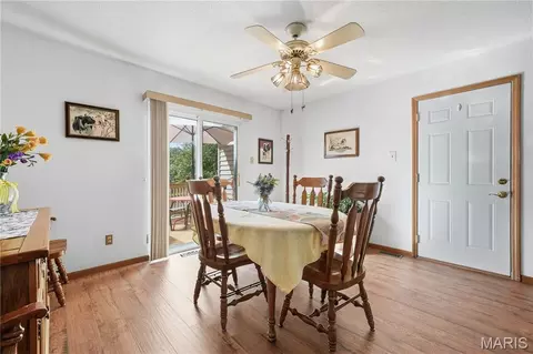 Dining - 550 Spring Glen Dr, Ballwin, MO 63021 photo 2 of 2