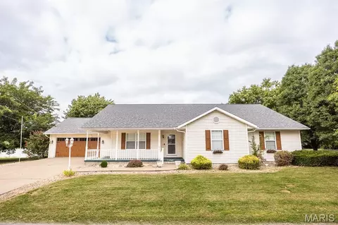 4121 Bruene Ave, Pontoon Beach, IL 62040